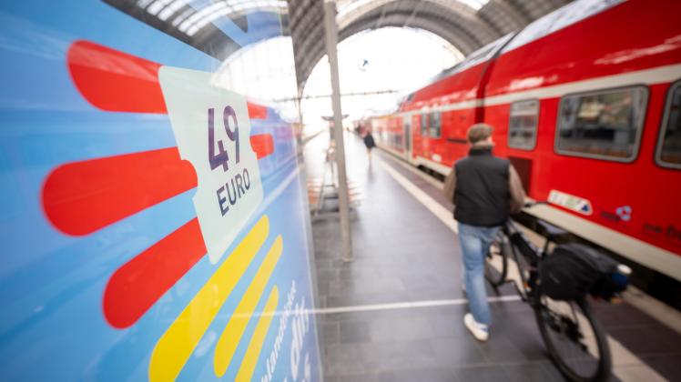 Deutschlandticket startet - Frankfurt am Main