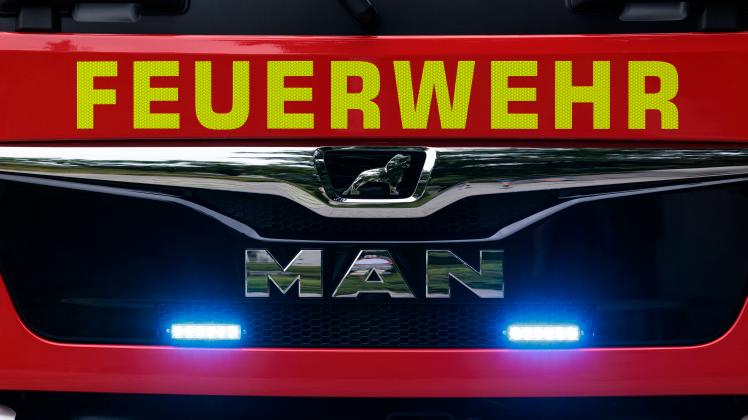 Symbolbild 2022-07-08, GER, Bayern, Passau: Feuerwehreinsatz in Passau. Blaulichtfotos der Feuerwehr, Symbolbilder. ***