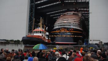 Ende Oktober 2010 verließ die „Disney Dream“ die Baudockhalle der Meyer Werft.