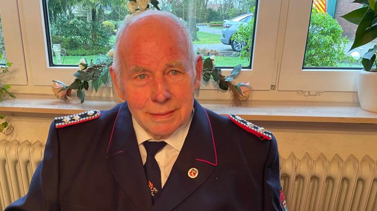 75 Jahre bei der Feuerwehr in Herzlake, Alfons Düin