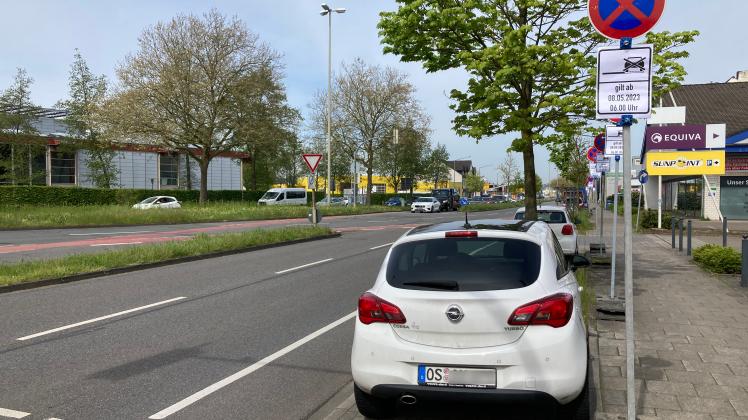 In der kommenden Woche versperrt die Stadt Parkplätze an der Pagenstecherstraße in Osnabrück mit Betonblöcken.