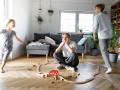 Für Eltern: Erste Hilfe in Situationen der Überforderung
