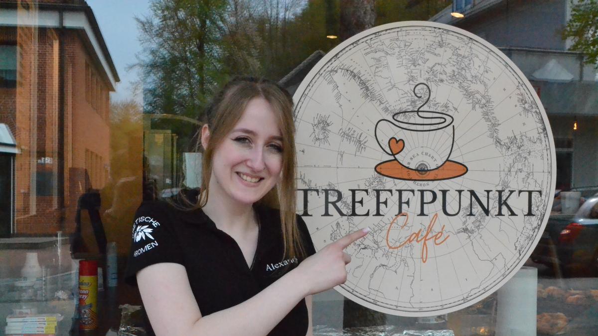 Malente Alexandra Tzatzana eröffnet „Treffpunkt Café“