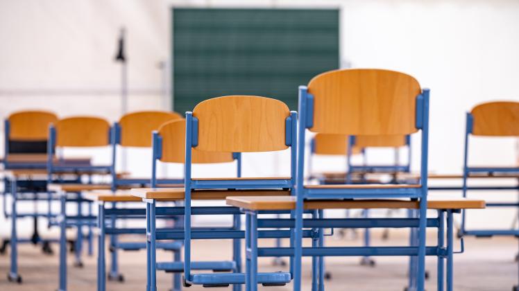 Coronavirus - Zelt als Klassenzimmer