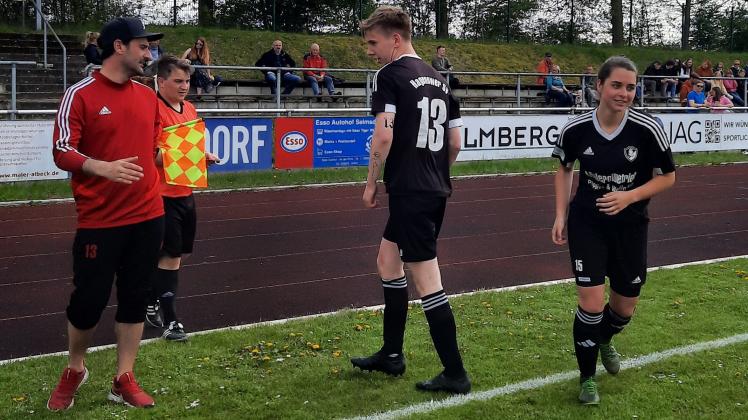 Fußball Sarahs Premiere für die HSV-Männer