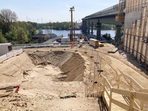 A7: Neue Rader Hochbrücke – Bohrpfähle Für Den Ersten Pfeiler | SHZ