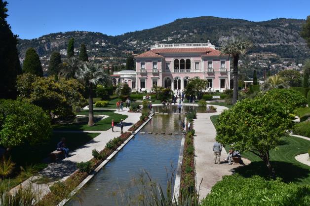 Sommeridylle in Bonbonfarben: Die Villa Ephrussi de Rothschild empfängt heute jedermann.
