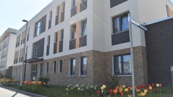 Vorzeigebeispiel für erfolgreiches innerstädtisches Bauen in schwierigen Zeiten: Die Schweriner Wohnungsbaugenossenschaft hat im Anne-Frank-Viertel einen neuen Wohnkomplex errichtet. 