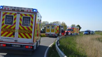 Der Unfall ereignete sich auf der L32 (Warmhörner Deich) in einer Kurve.