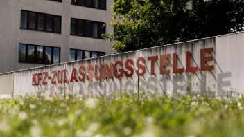Lange Wartezeiten bei KFZ-Zulassung
