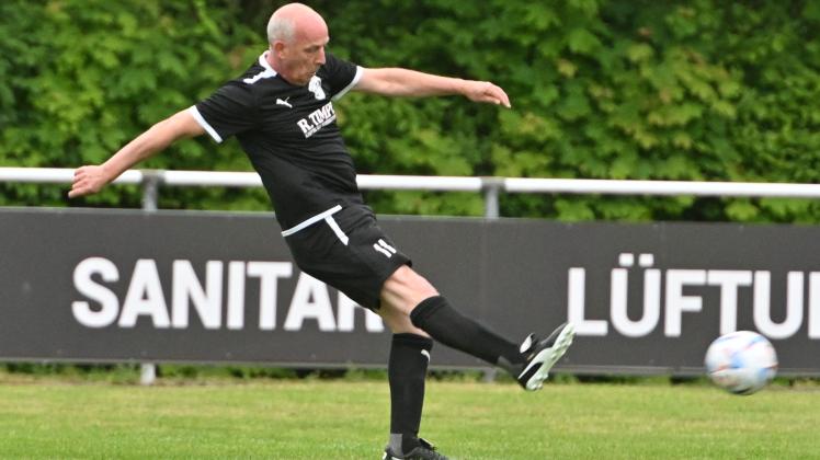 SC Türkgücü vs.SSC Dodesheide II  Mario Basler als Spieler im einsatz