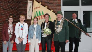 Die amtierenden Schwagstorfer Majestäten freuen sich auf das Schützenfest.