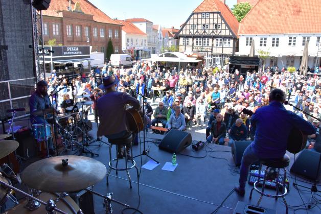 Bluesfest 2023 Gestartet Vier Tage Lang Konzerte In Eutin bluesfest-2023-gestartet-vier-tage-lang-konzerte-in-eutin
