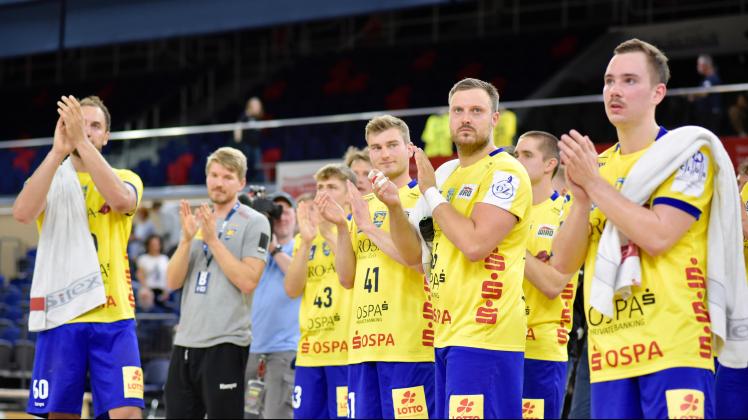Enttäuschte Gesichter: Die Handballer des HC Empor Rostock sind aus der 2. Bundesliga abgestiegen.