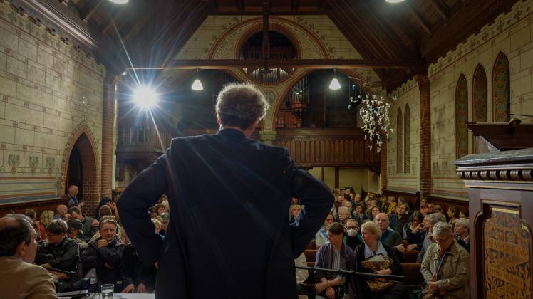 Literatur Kunst Kultur 11.05.2023 Potsdam Pfingstkirche Nauener Vorstadt Prof Dirk Oschmann: Der Osten: eine westdeutsch