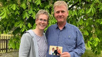 Daniela und Bernd Rautenberg sind immer noch froh, dass ihre Hochzeit am 23.Mai 1998 ordnungsgemäß stattfinden konnte