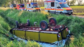 Umgestürzter Planwagen