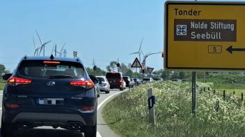 Abreiseverkehr Sylt führt am 29.05.2023 zu längeren Wartezeiten an Kreuzungen in Niebüll.