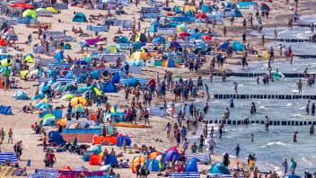 Volle Strände an der Ostseeküste
