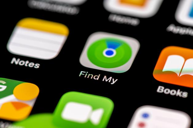 Mit einem Tracker und der App Wo ist – hier die englische Version Find My – lassen sich verlorene Gegenstände wieder aufspüren. Mit einem Tracker und der App Wo ist – hier die englische Version Find My – lassen sich verlorene Gegenstände wieder aufspüren.