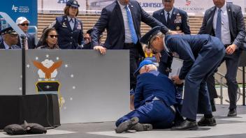 Biden bei Abschlussfeier von US-Air Force Academy