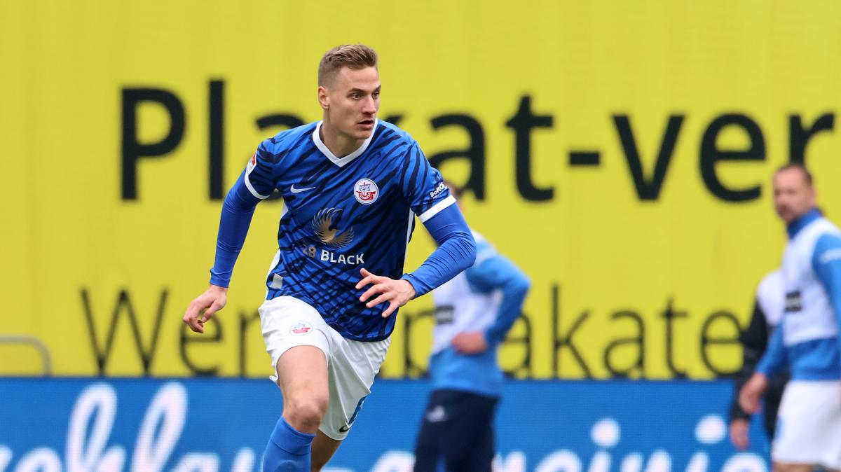 Wie Dennis Dressel seine erste Saison beim FC Hansa erlebt hat | NNN
