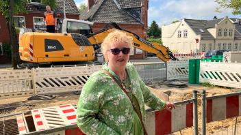 Musste ihren Vater im Osterende zum Arzt bringen: Irina Bärenwaldt aus Friedrichstadt.