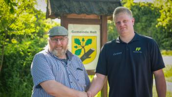 Der alte und der neue Bürgermeister von Holt: Gunther Hansen (links) und Christian Hansen.