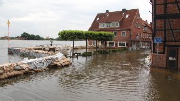 2013 mussten die Häuser an der Elbe evakuiert werden.