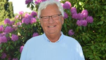 Pastor Jörg-Michael Schmidt wird am 18. Juni in einem Festgottesdienst in Rieseby entpflichtet.  Er war seit 1986 Pastor in der Schleigemeinde. Er wird auch im Ruhestand in der Gemeinde wohnen bleiben.