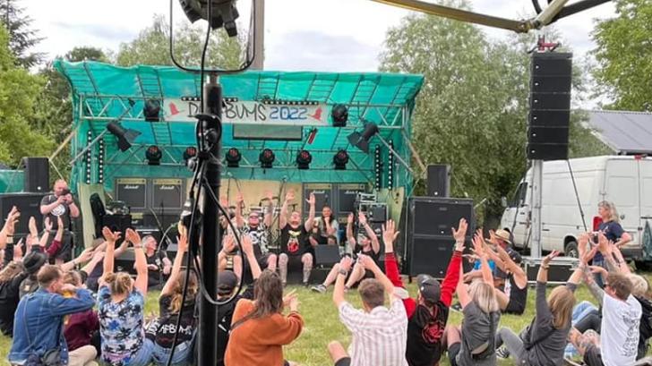 Der familiäre Charme des Musikfestivals und das Miteinander in Brunow sind den Organisatoren des „Dorfbums - Das Original“ sehr wichtig.