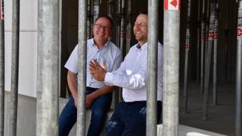 Die Unternehmer Ingo Slomski und Thomas Köhler haben nach dem Schicksalsschlag im vergangenen Jahr gleich doppelten Grund zur Freude.