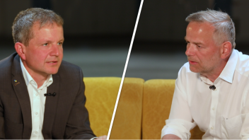 In der Stichwahl um das Amt des Oberbürgermeisters von Schwerin stehen SPD-Kandidat und Amtsinhaber Rico Badenschier (l.) und Leif-Erik Holm (r.) - wir haben beide zum Interview gebeten.