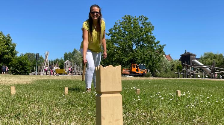 Beim Fest im Park am Schloss in Bützow gibt es auch wieder ein Kubb-Turnier. Dafür nimmt Stefanie Höter von der Stadtverwaltung noch bis zum 21. Juni Teilnahmemeldungen entgegen.