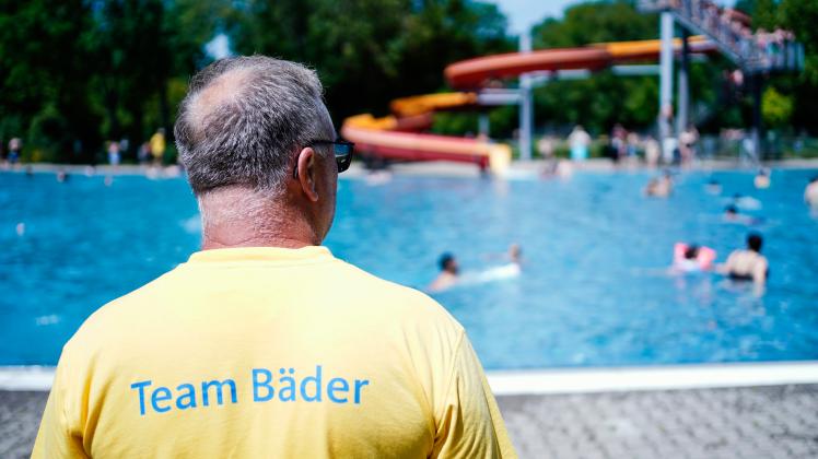 Bädern im Südwesten fehlt das Personal