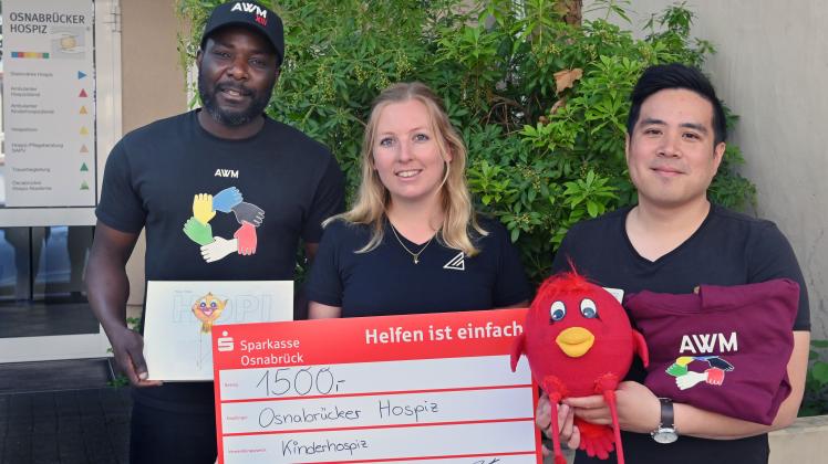 Spendenübergabe an das Kinderhospiz Osnabrück von Addy Menga u.der Firma Berufsbekleidung Leißing