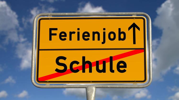 german ortsschild school holiday job PUBLICATIONxINxGERxSUIxAUTxONLY Copyright xlandscapefreakx Pan