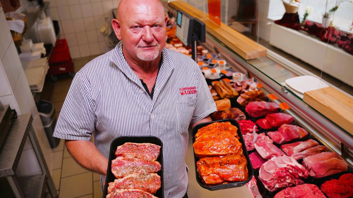 NeustadtGlewe Das grillt Fleischermeister Torsten Wacker gern SVZ