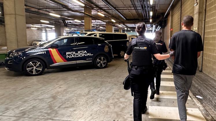 In Zusammenarbeit mit den spanischen Behörden gelang die Festnahme des mutmaßlichen Geldautomaten-Sprengers in einem Vorort von Barcelona.Foto: Polizei Osnabrück