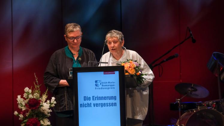 Verleihung des E.-M.-Remarque-Friedenspreis 2023 an Ljudmilla Ulitzkaja: Dankesrede