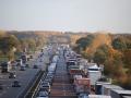 LKW kracht ins Stauende - laufende Reanimation auf der Autobahn 03.11.20 - Schlesweig-Holstein: Gegen kurz vor 8:00 Uhr