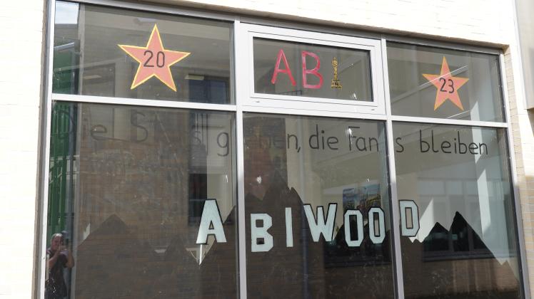 „Abiwood - die Stars gehen, die Fans bleiben“ lautet das Motto des Abiturjahrgang 202/2023 am Kreisgymnasium St. Ursula in Haselünne. 