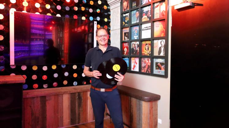 In den Beruf des Discjockeys ist Alando-Geschäftsführer Frederik Heede nicht eingestiegen. Er vermietet nun eine Karaoke-Bar in seiner Diskothek in Osnabrück.