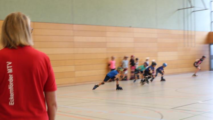 Rasanter Start beim Speedskating - auch diese Sportart wurde beim Eckernförder Sportfestival im Schulzentrum Süd angeboten. 