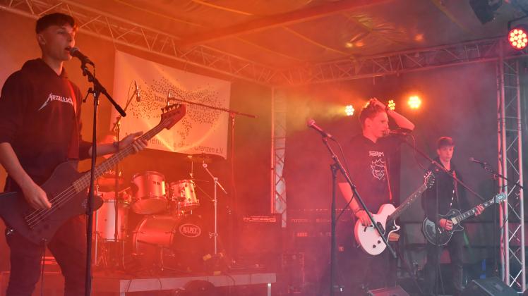 Rock an der Kirche