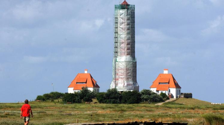 Leuchtturm Westerheversand: Der rot-weiße Riese im Watt