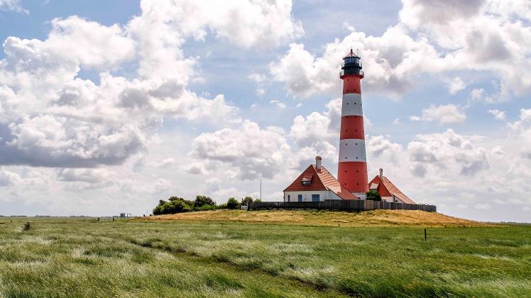 Westerhever Leuchtturm steht kurz vor der Verhüllung