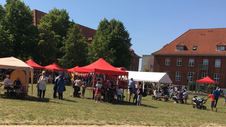 Auf dem Exerzierplatz feiert das Netzwerk für Flüchtlinge ein Familienfest.