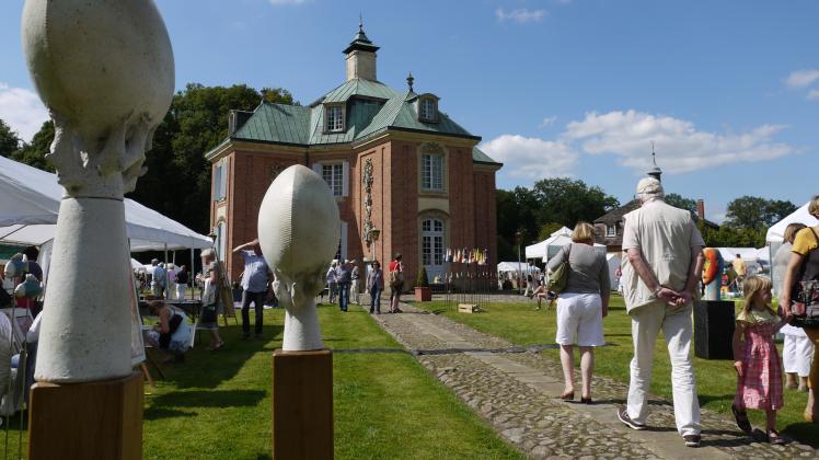 Die Kunstveranstaltung ParkArt auf Schloss Clemenswerth in Sögel