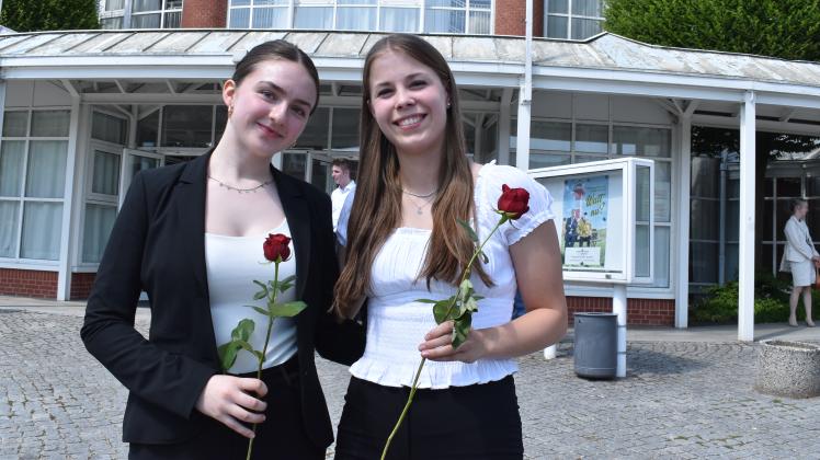 Abitur-Feier der Auguste-Viktoria-Schule AVS im Theater Itzehoe